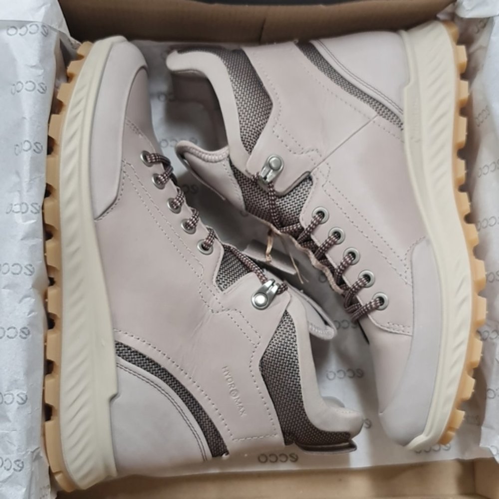 ECCO Women's Exostrike Hydromax Ankle Boot - Picture 5 of 6
